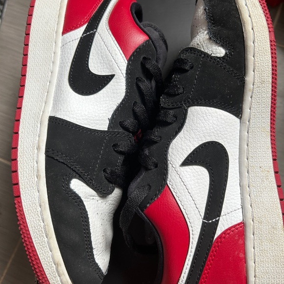 Air Jordan 1 low Bred toe - Picture 2 of 2